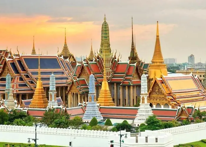 Hotel Chetuphon Gate 3*