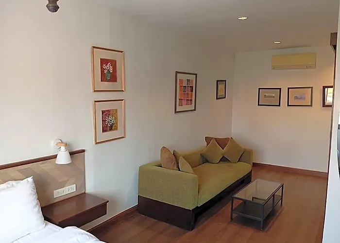 Chetuphon Gate Hotel 3*